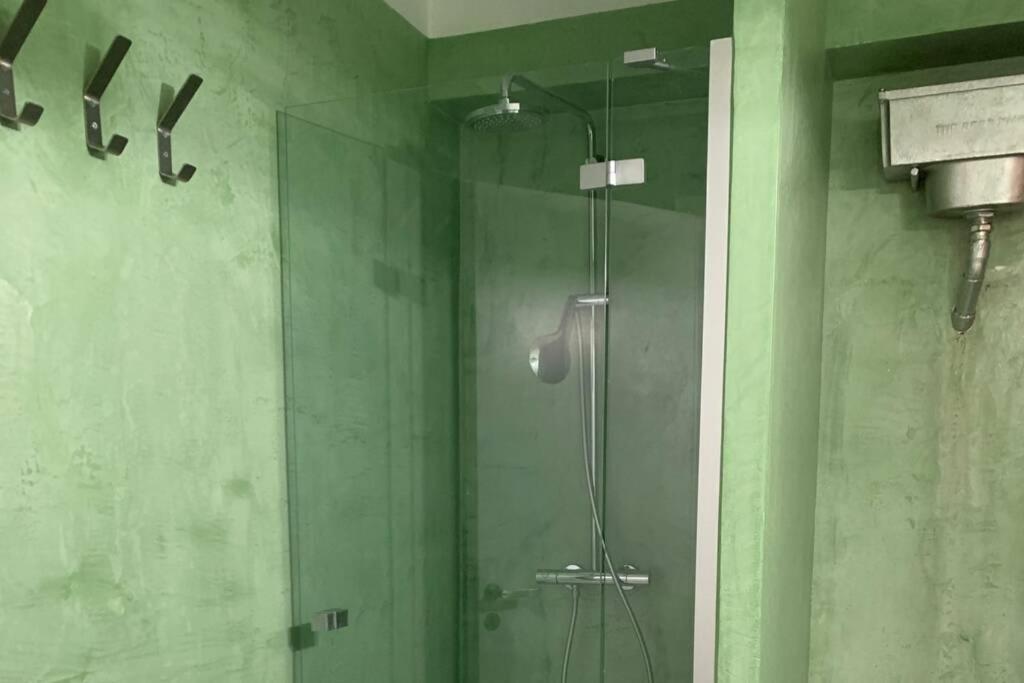 Quiet And Flat With Private Backyard Garden * Athens