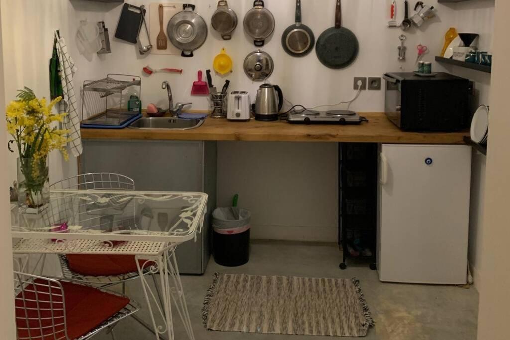 Apartment Quiet And Flat With Private Backyard Garden