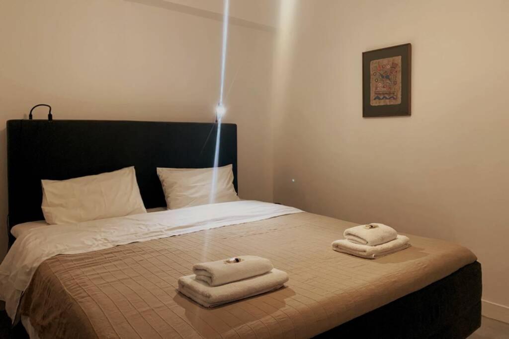 Quiet And Flat With Private Backyard Garden * Athens